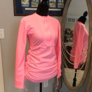 💕 NEW Ladies Rash Guard 💕